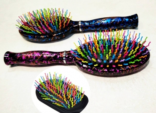 Расческа для волос массажная радуга с волнистыми зубчиками Salon Hair Brush