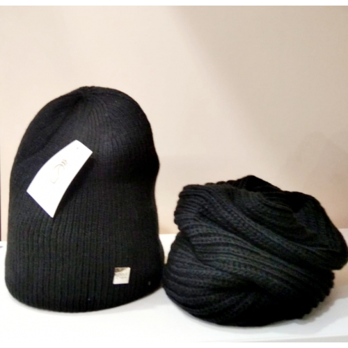 Комплект зимний шапка и хомут, черный